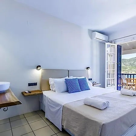 Aperitton Skopelos Town