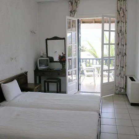 Aperitton Hotel 3*